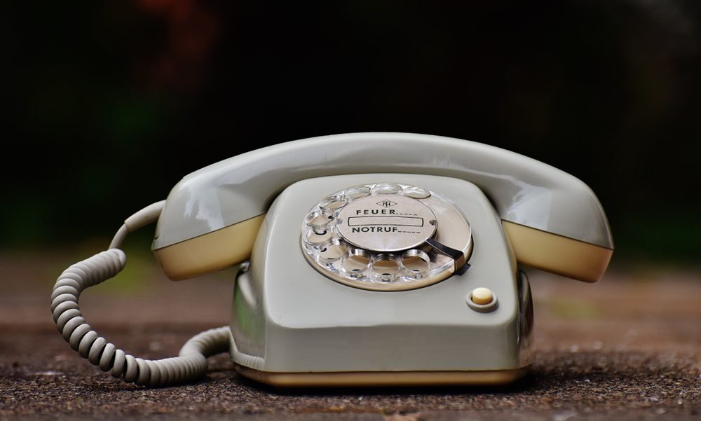 Antiguo teléfono fijo
